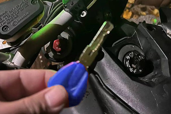 MOTORCYCLE-KEY-REPLACEMENT